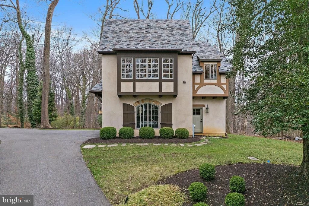 Photo of 1716 SEVERN FOREST DRIVE