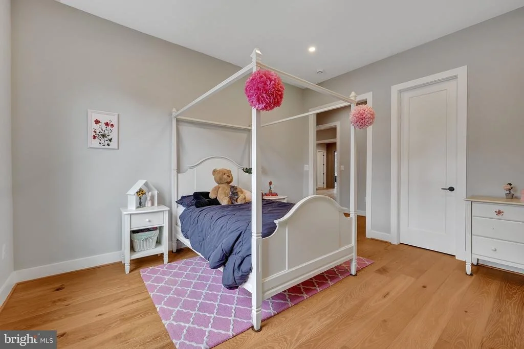 Photo of 1100 BALLS HILL ROAD