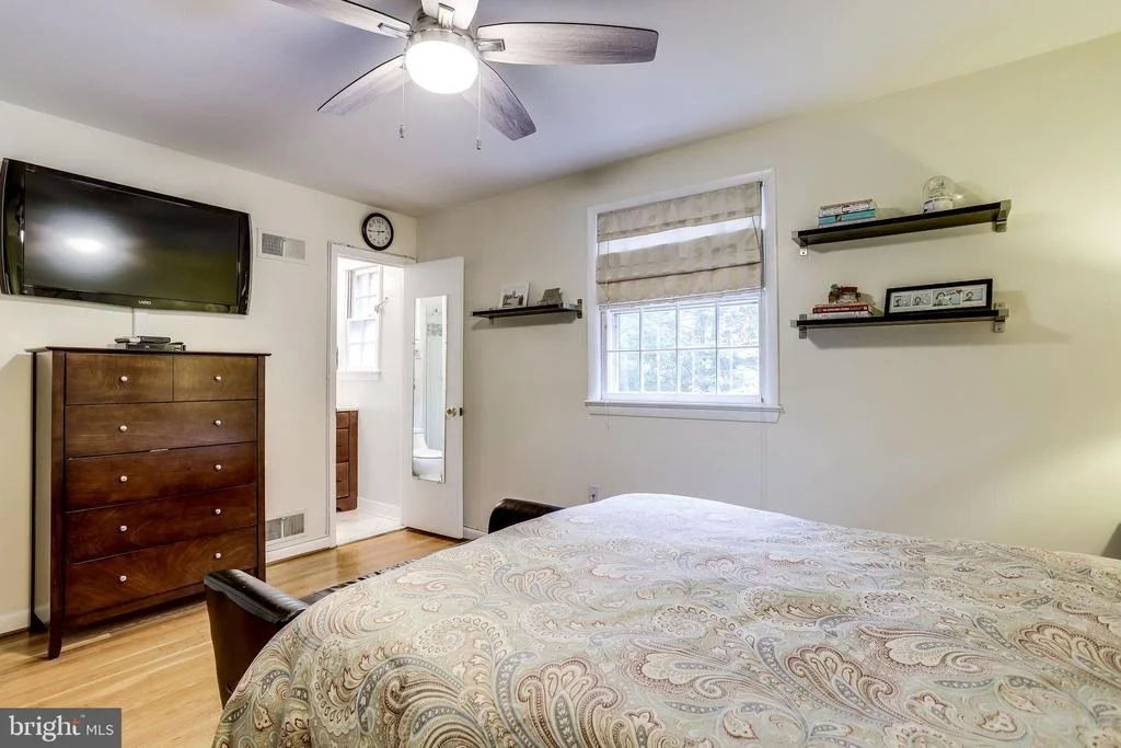 Photo of 3927 FOREST GROVE DRIVE