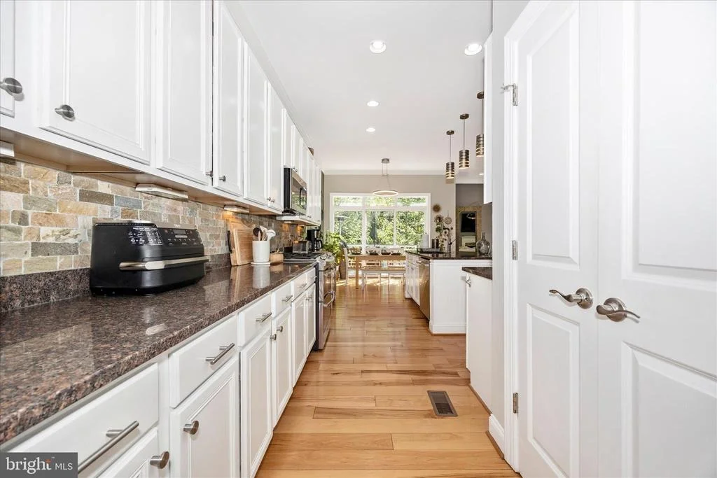 Photo of 22405 BROOK POINT WAY