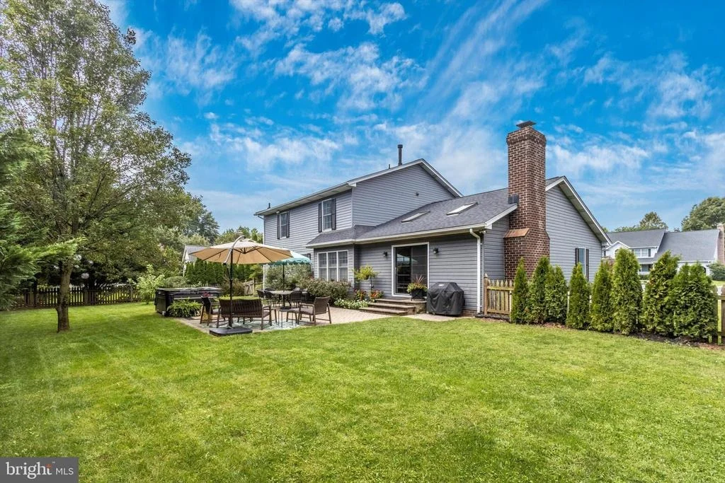 Photo of 8231 FOX HUNT LANE
