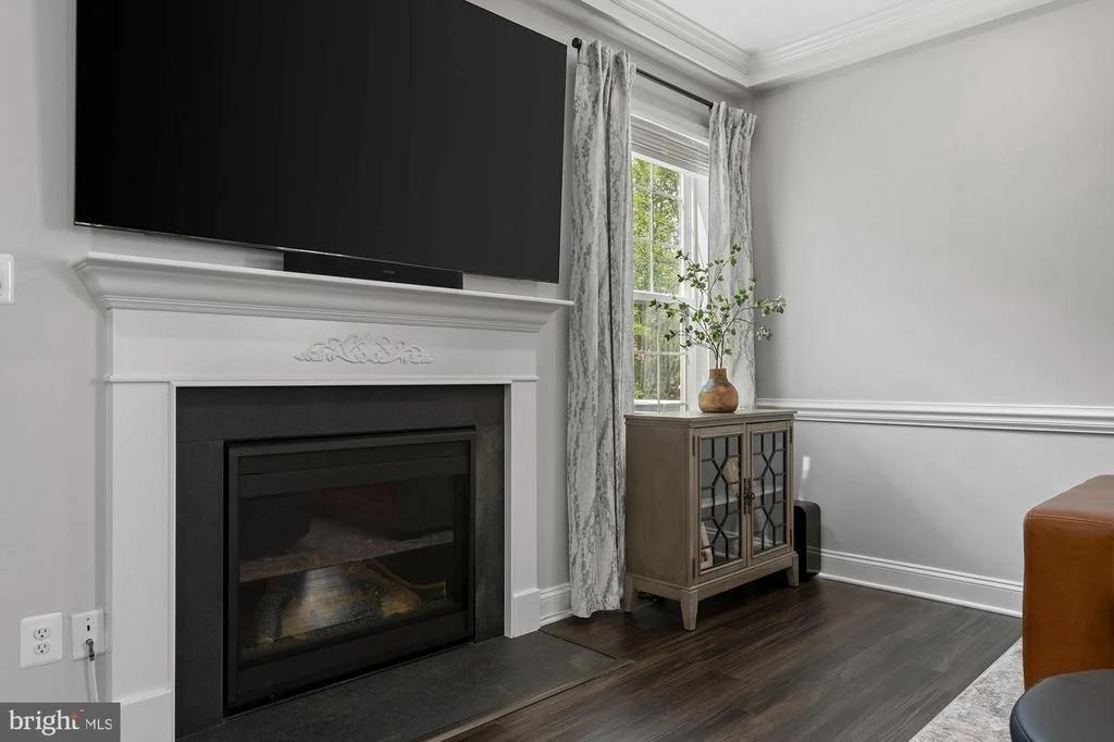 Photo of 821 BENTGRASS DRIVE