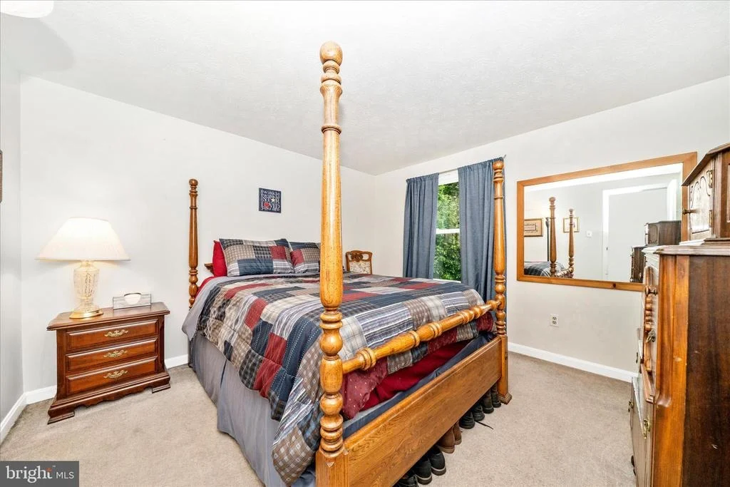 Photo of 212 WINTERGREEN LANE