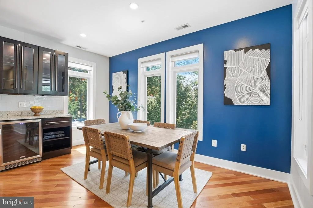 Photo of 915 3RD STREET NE