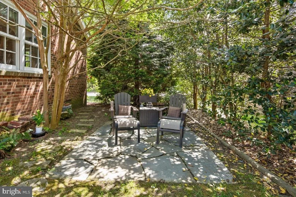 Photo of 9352 MOUNT VERNON CIRCLE