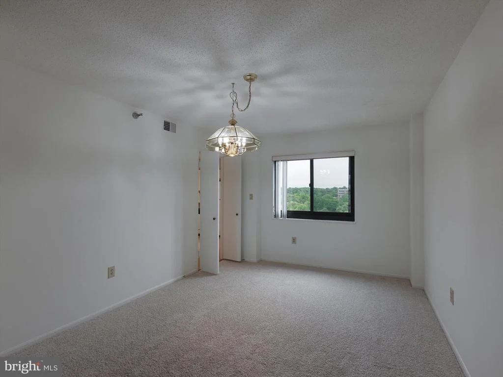 Photo of Unit 31012 at 15115 INTERLACHEN DRIVE