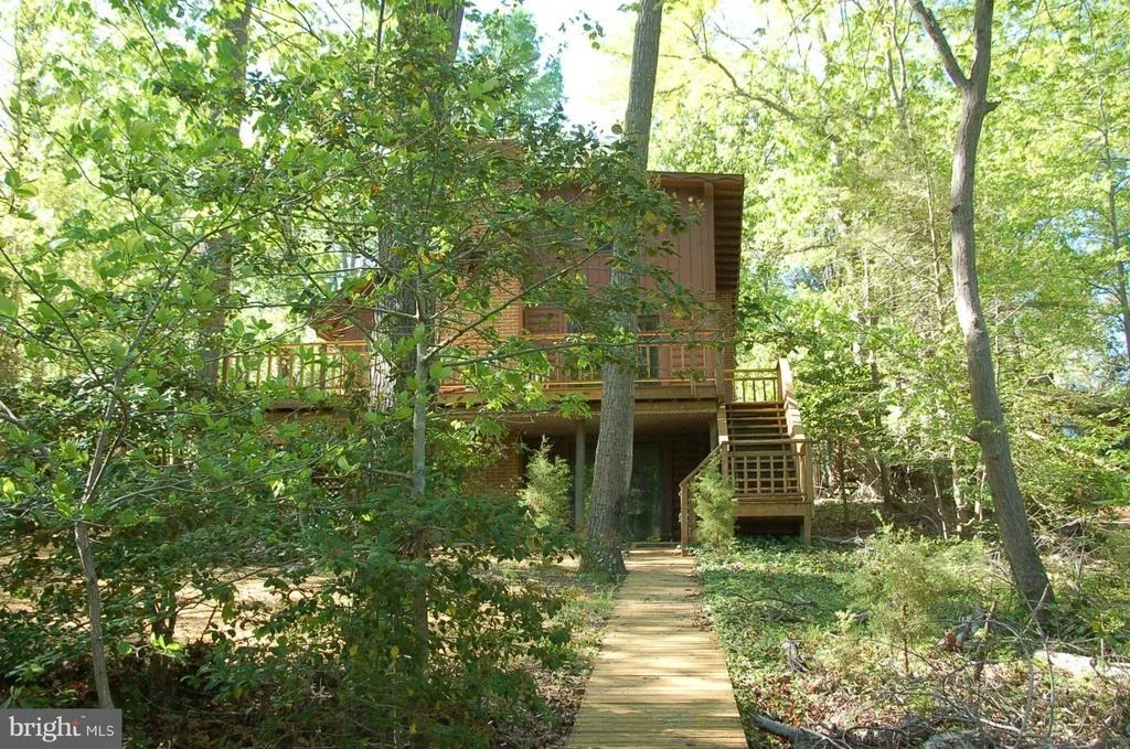 Photo of 2355 CAPE LEONARD DRIVE