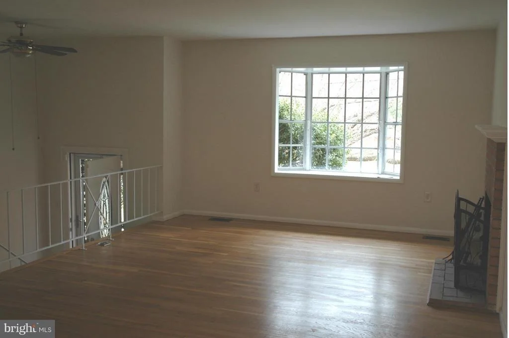 Photo of 403 PICKETT LANE