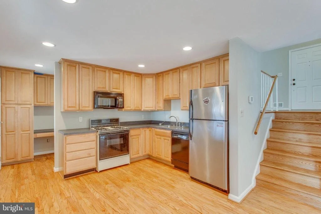 Photo of 10409 FOREST AVENUE