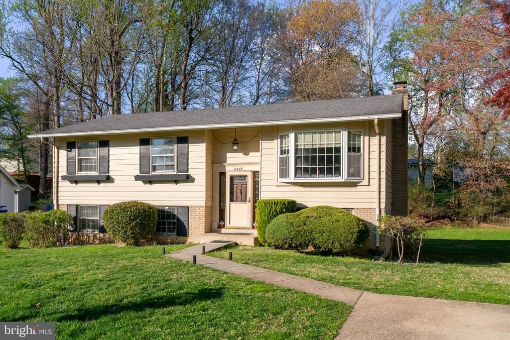 Photo of 4709 IRIS PLACE