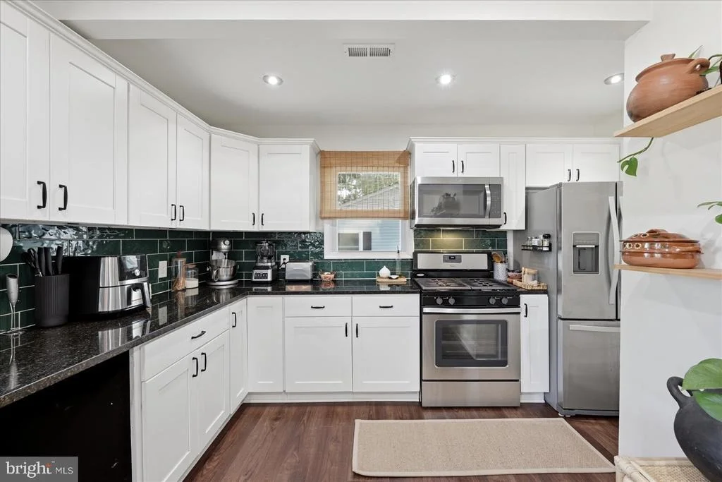 Photo of 7423 ALBEMARLE DRIVE