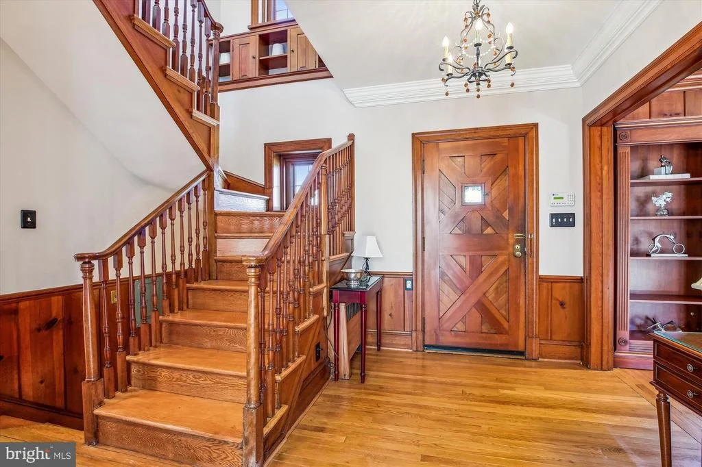 Photo of 4116 BEVERLY ROAD
