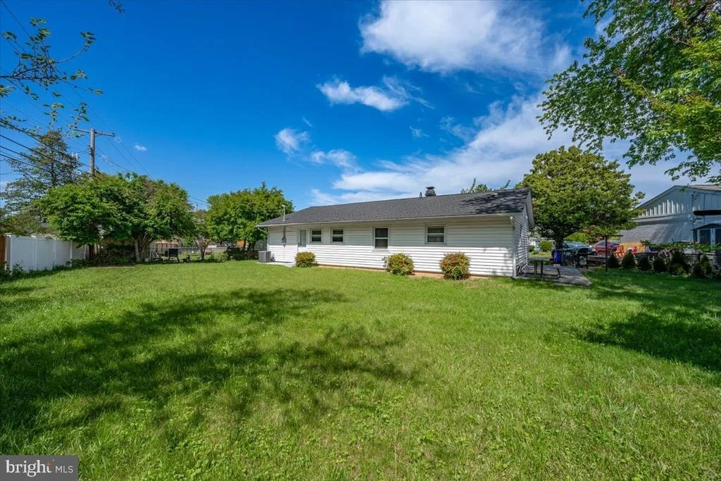 Photo of 302 MANOR COURT