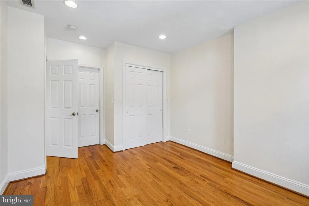 Photo of 1339 C STREET NE
