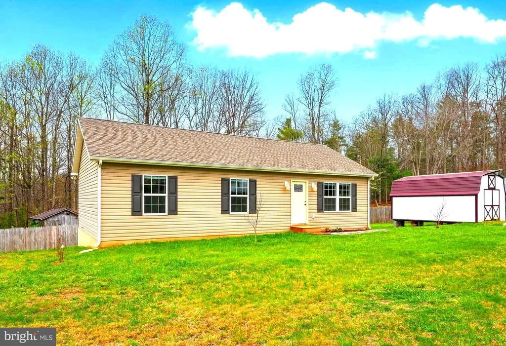 Photo of 845 SEVILLE