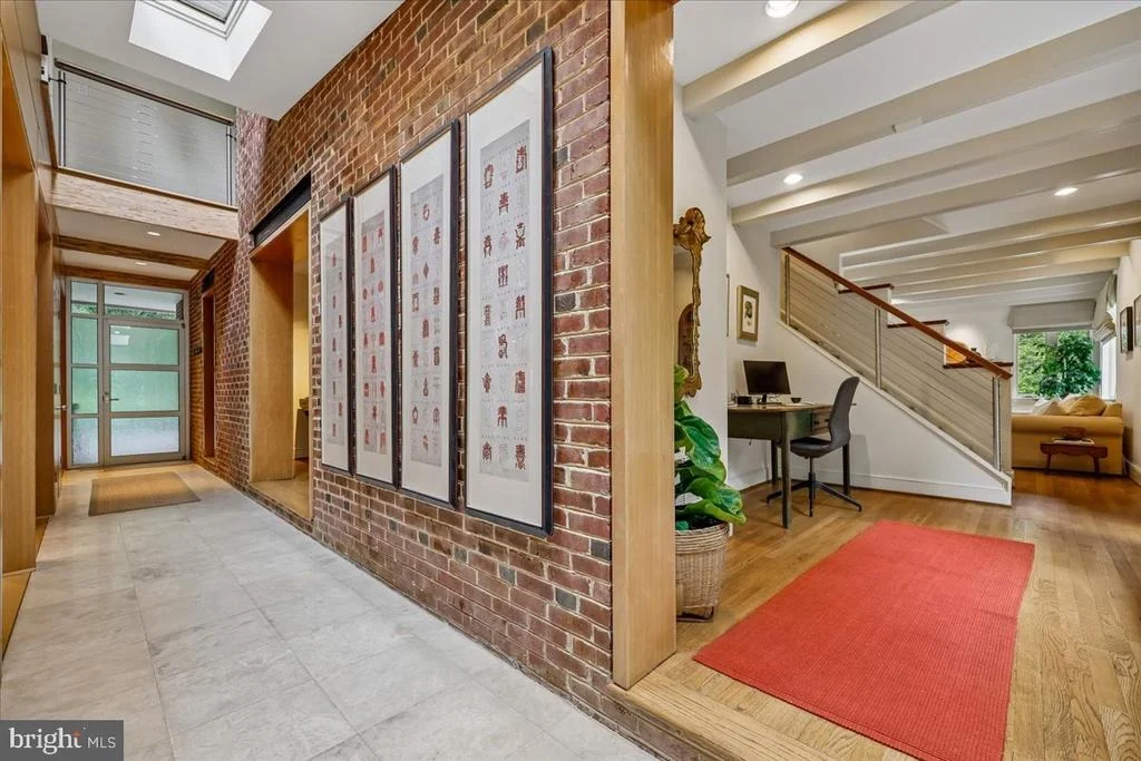 Photo of 1212 WOODSIDE PARKWAY