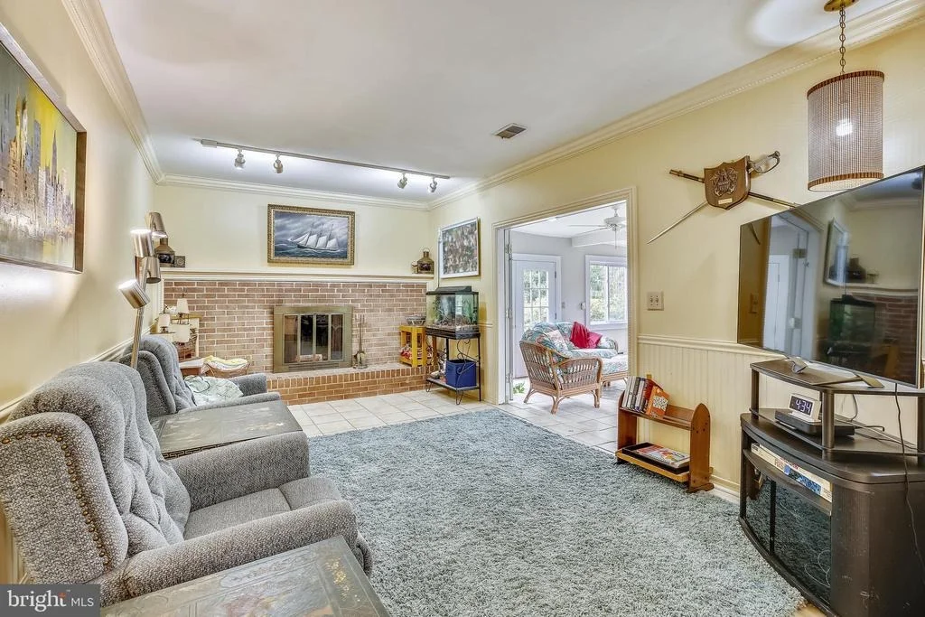 Photo of 15225 CENTERGATE DRIVE
