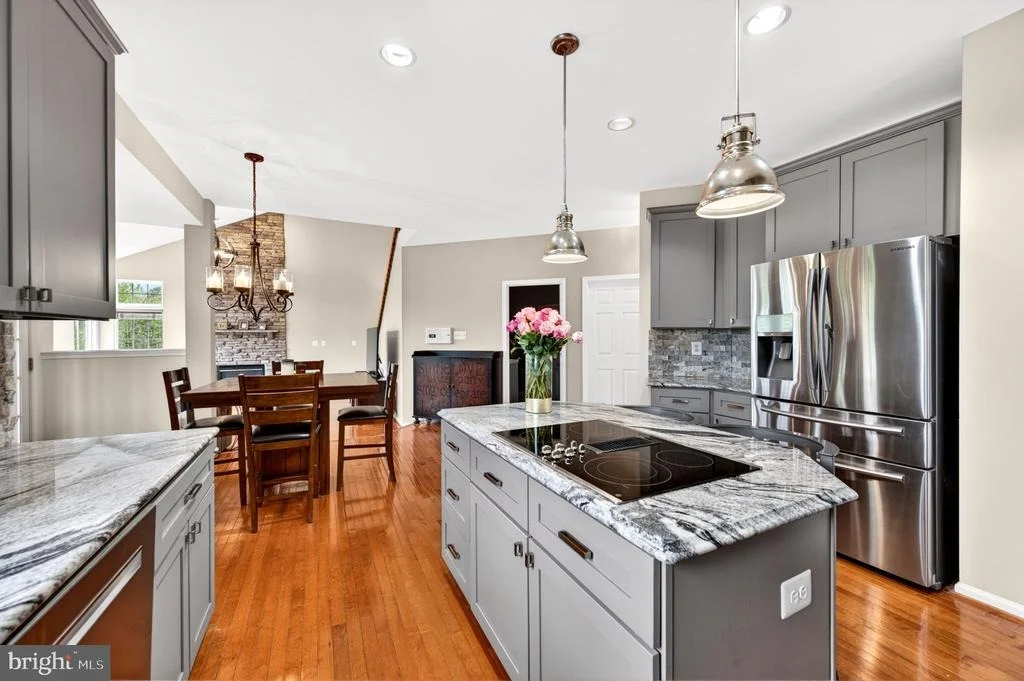 Photo of 8 N POINTE TERRACE