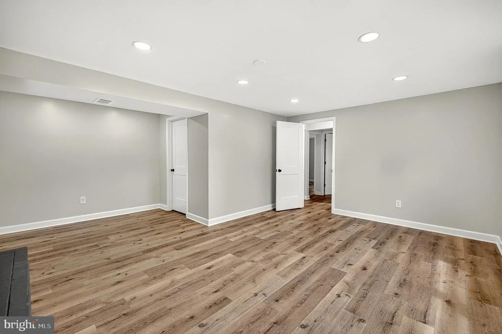 Photo of 4016 MAPLETON DRIVE