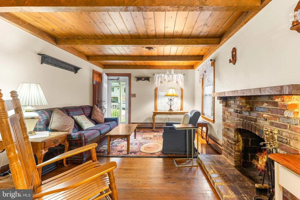 Photo of 5718 LEAF LANE