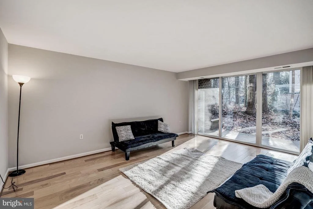Photo of Unit 1A at 1540 NORTHGATE SQUARE