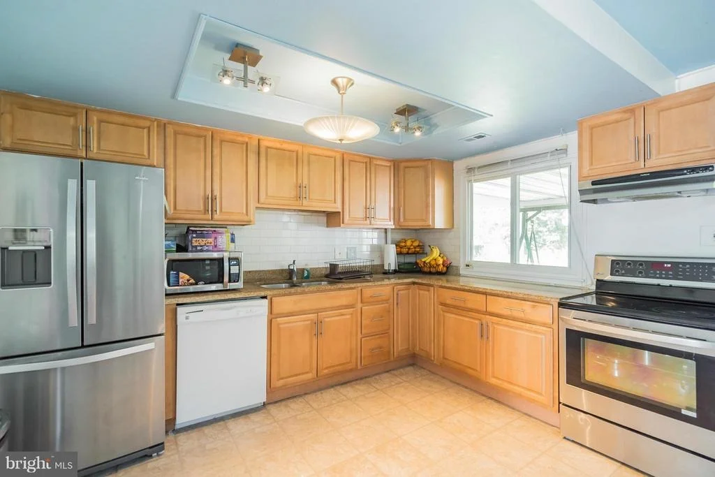 Photo of 14924 HYDRUS ROAD