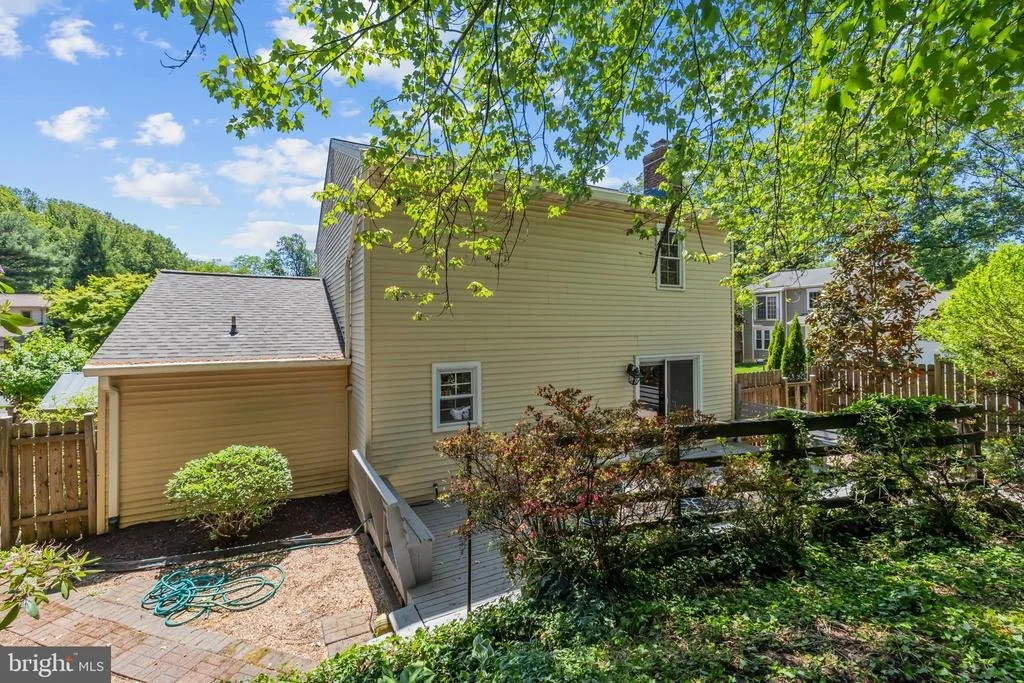 Photo of 9556 PINE BOUGH PLACE