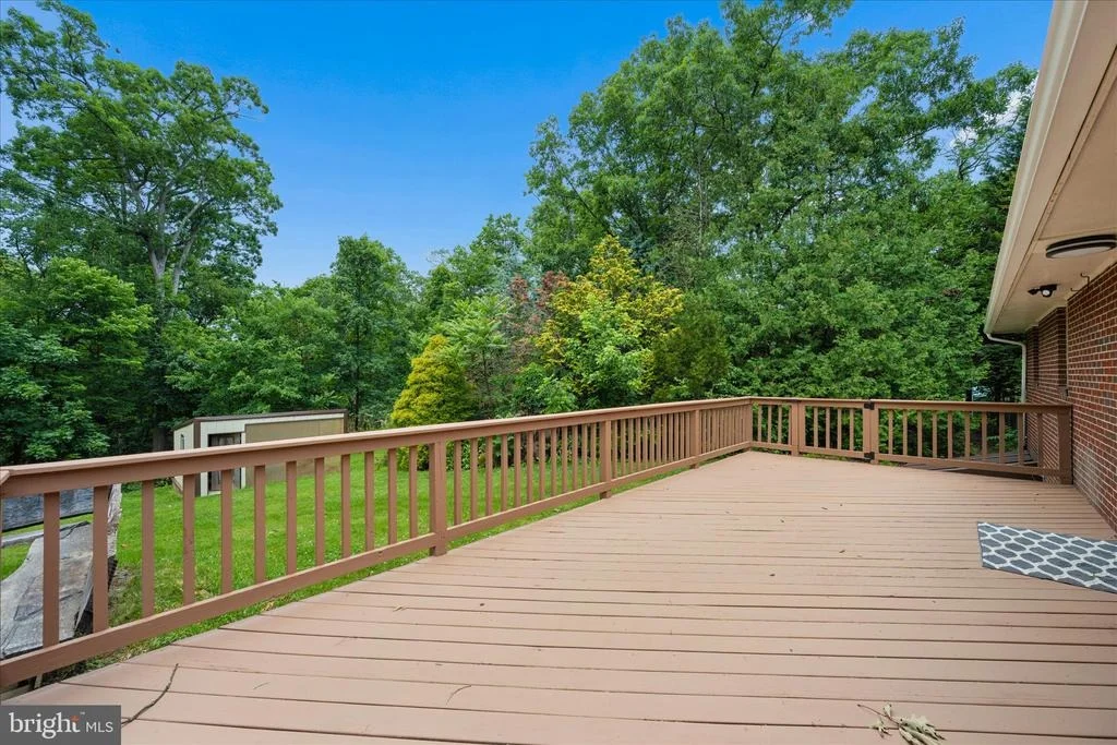 Photo of 7052 LINGANORE ROAD