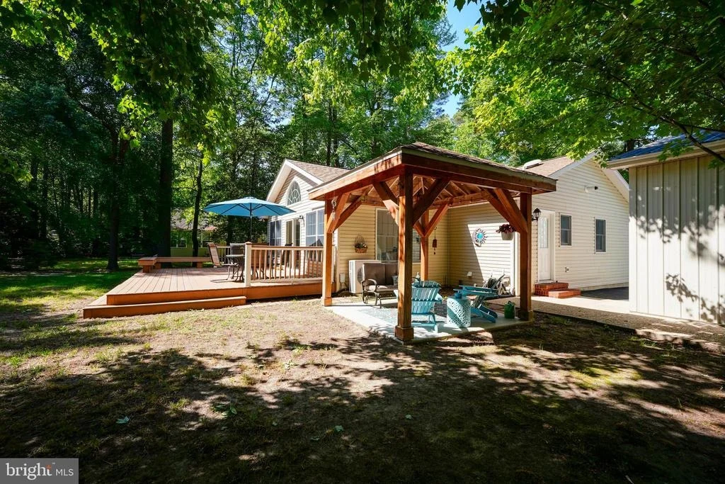 Photo of 11 MAPLEWOOD DRIVE