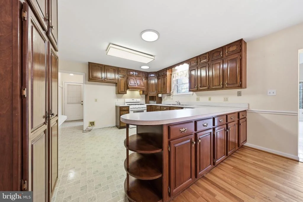 Photo of 5194 DEBRA ROAD