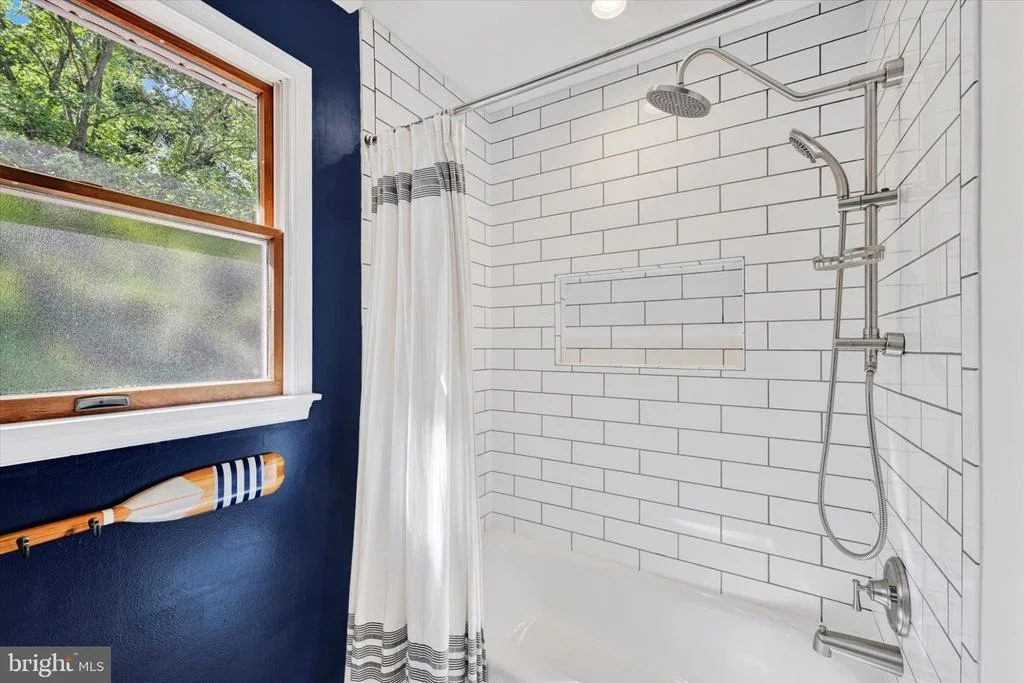 Photo of 1292 SWAN DRIVE