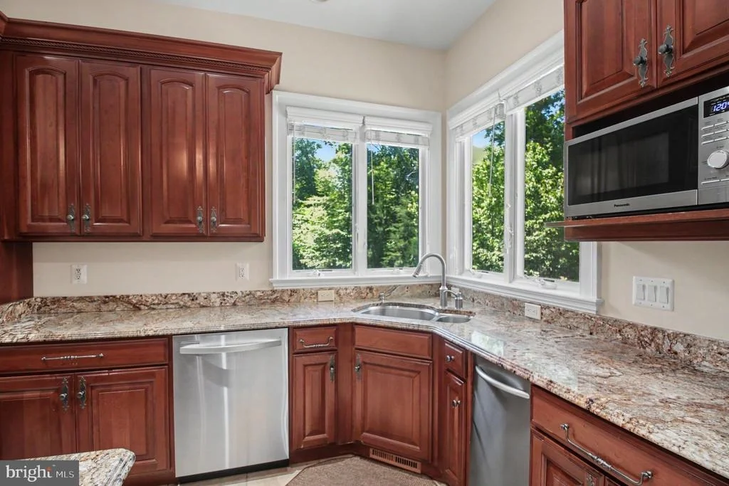 Photo of 5985 SAINT CATHERINES LANE