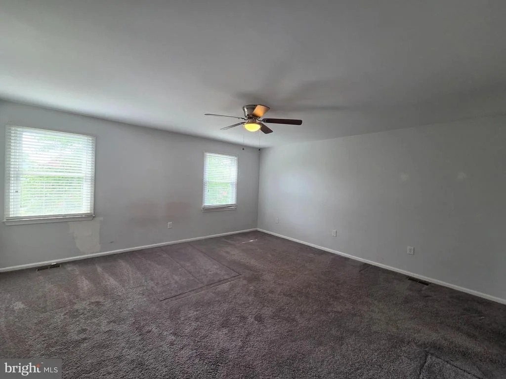 Photo of 20 FOX HOLLOW LANE