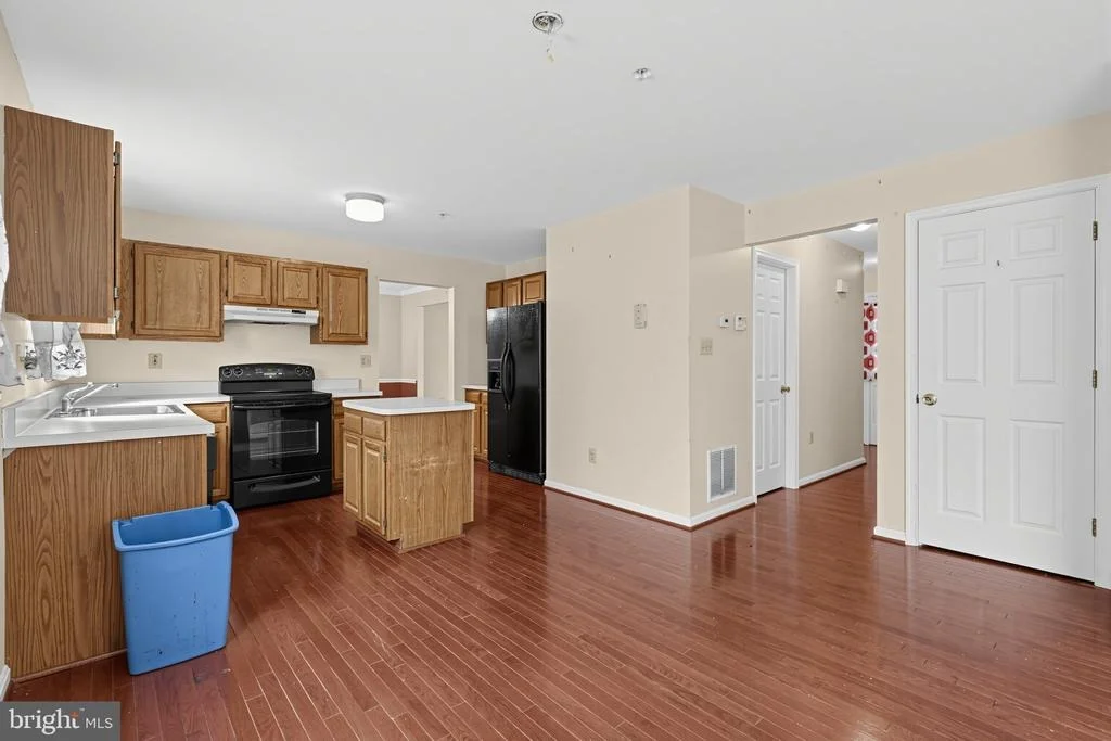 Photo of 9223 E GARY LANE E