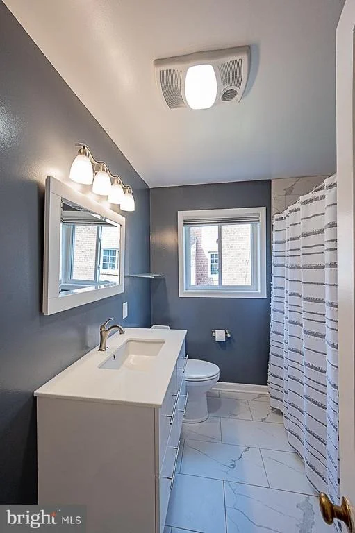 Photo of 2501 VALLEY WAY
