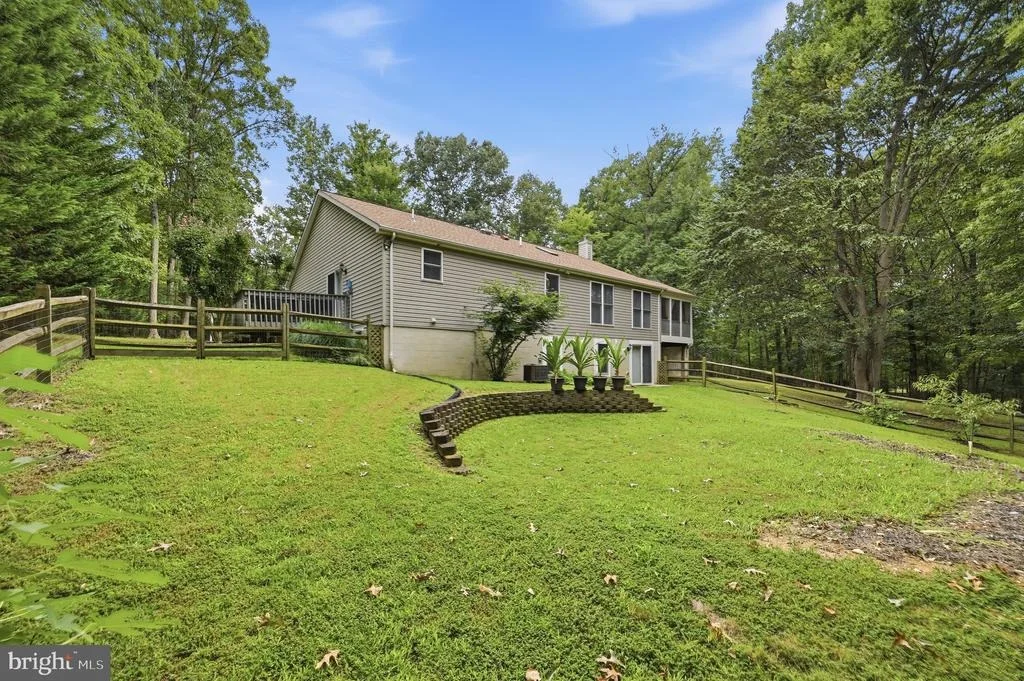 Photo of 18664 RIVERGATE ROAD