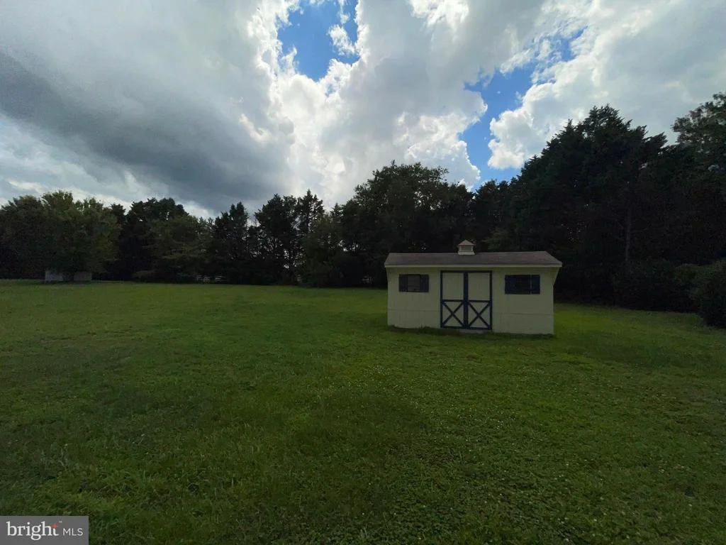 Photo of 28 CIRCLE DRIVE W