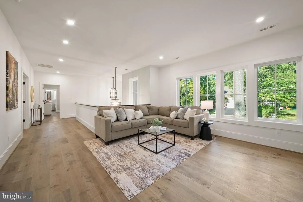 Photo of 8615 ACORN CIRCLE