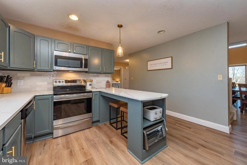 Photo of 2828 GLENDALE ROAD