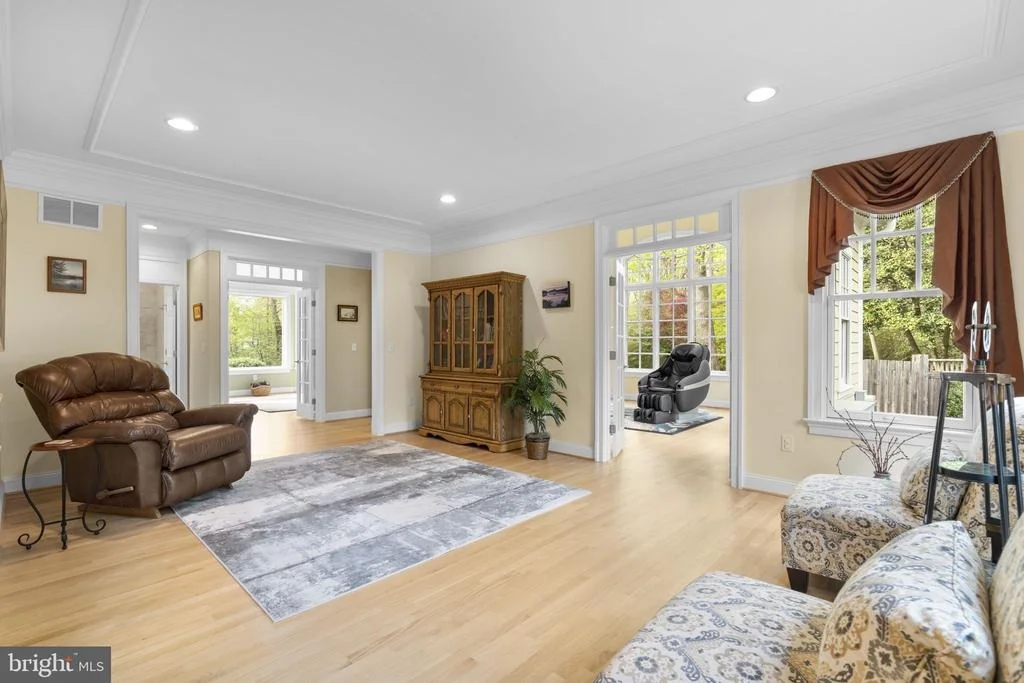 Photo of 370 EAGLE HILL ROAD