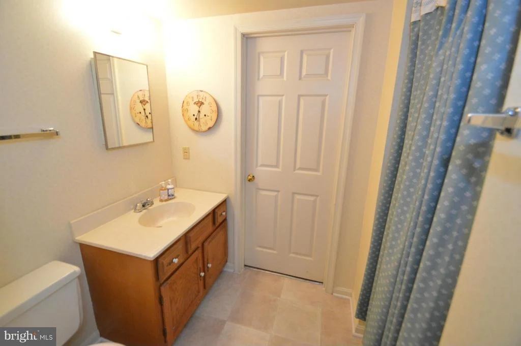 Photo of 8014 DIVING CLIFF LANE