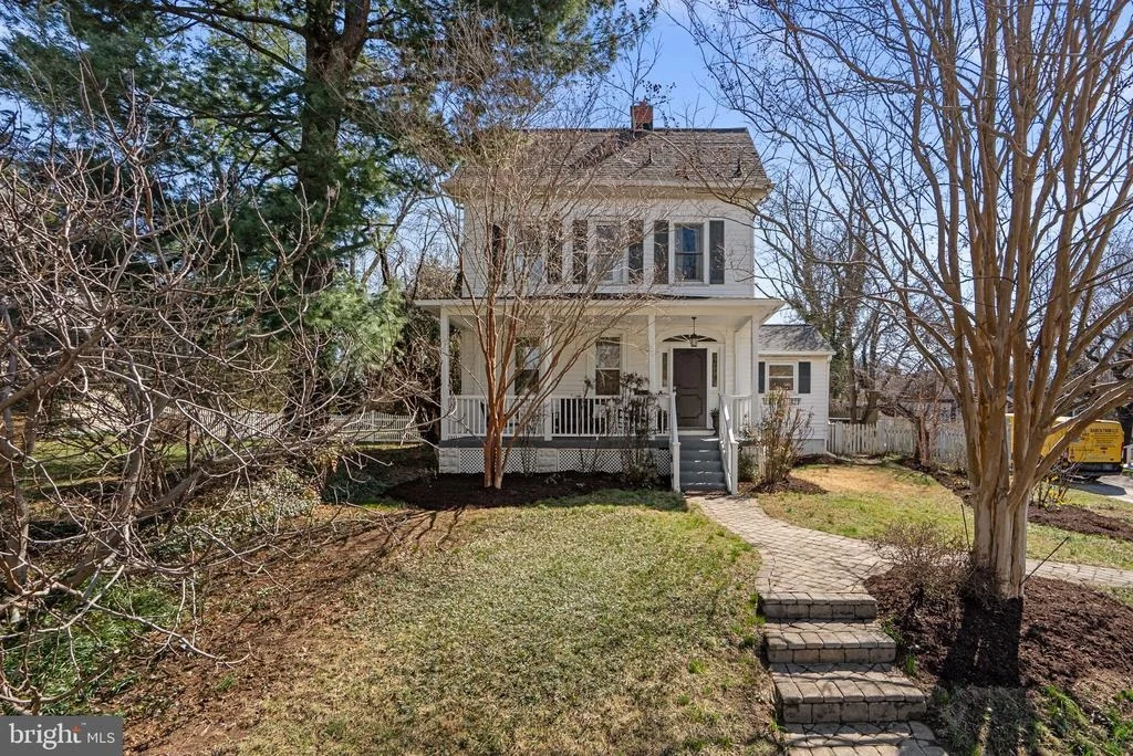 Photo of 212 DEARBORN AVENUE