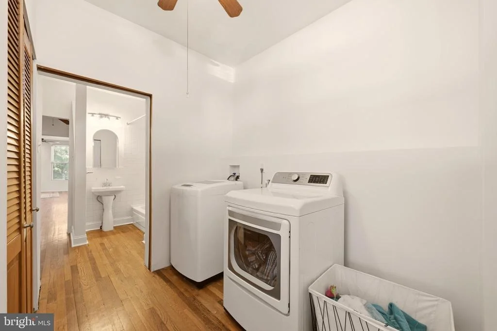 Photo of 1402 PERRY PLACE NW