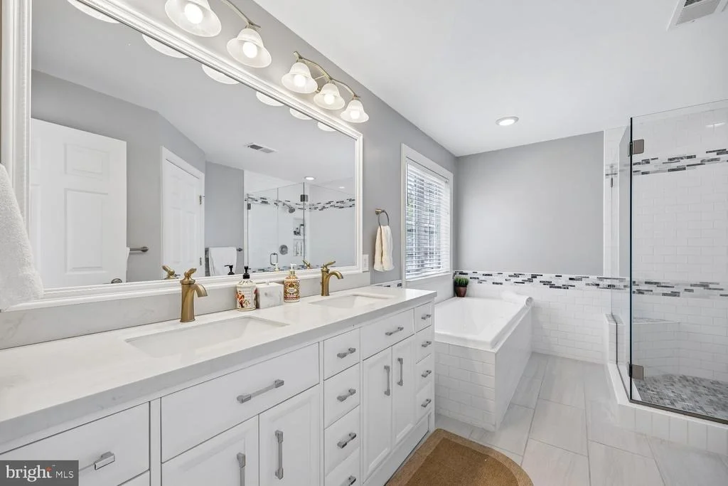 Photo of 503 GLENBROOK DRIVE