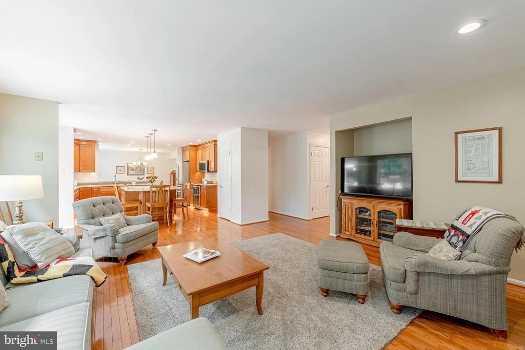 Photo of 10922 SHADOW LANE