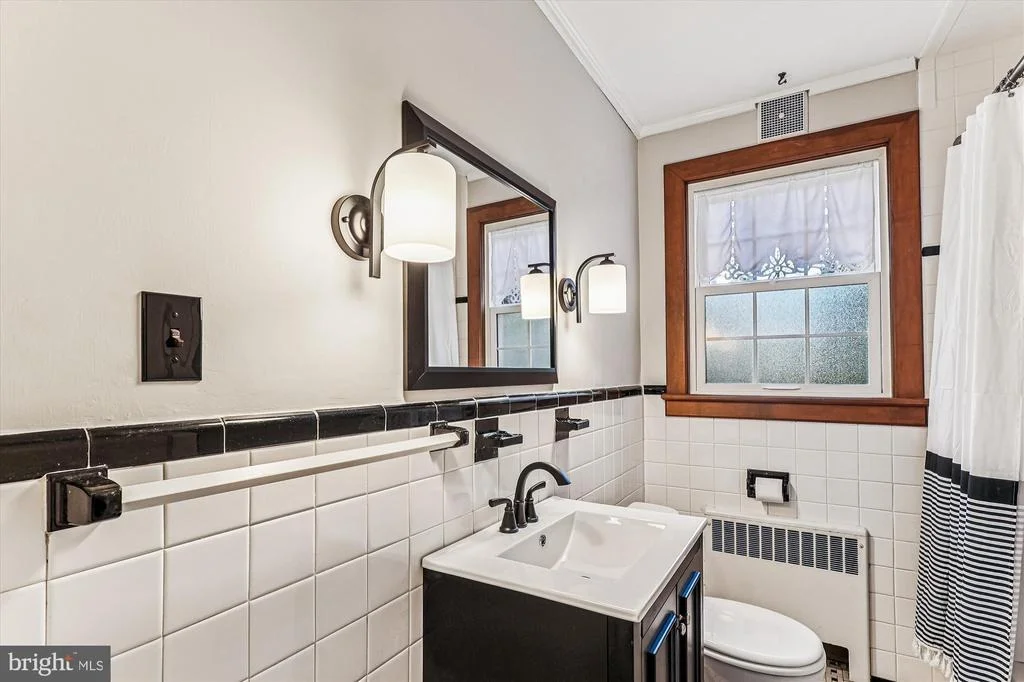Photo of 306 JOHN AVENUE