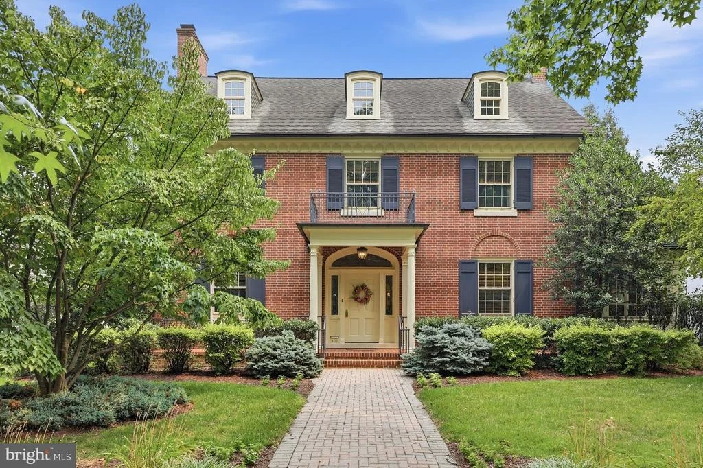 Photo of 310 UPPER COLLEGE TERRACE
