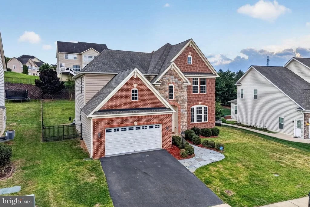 Photo of 141 COACHMAN CIRCLE