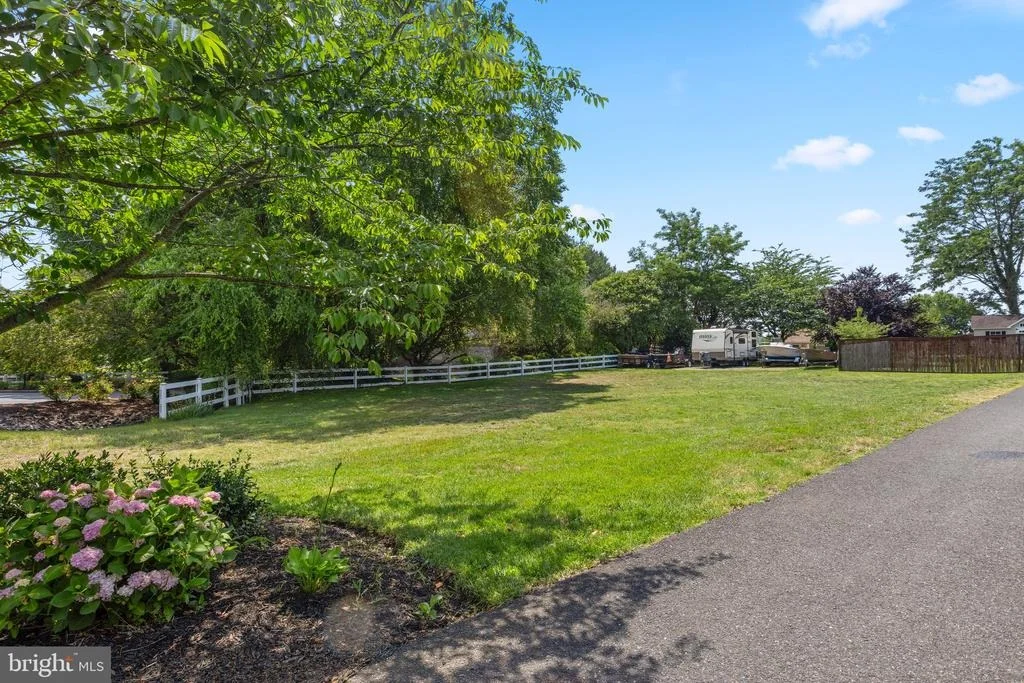 Photo of 3325 COX ROAD
