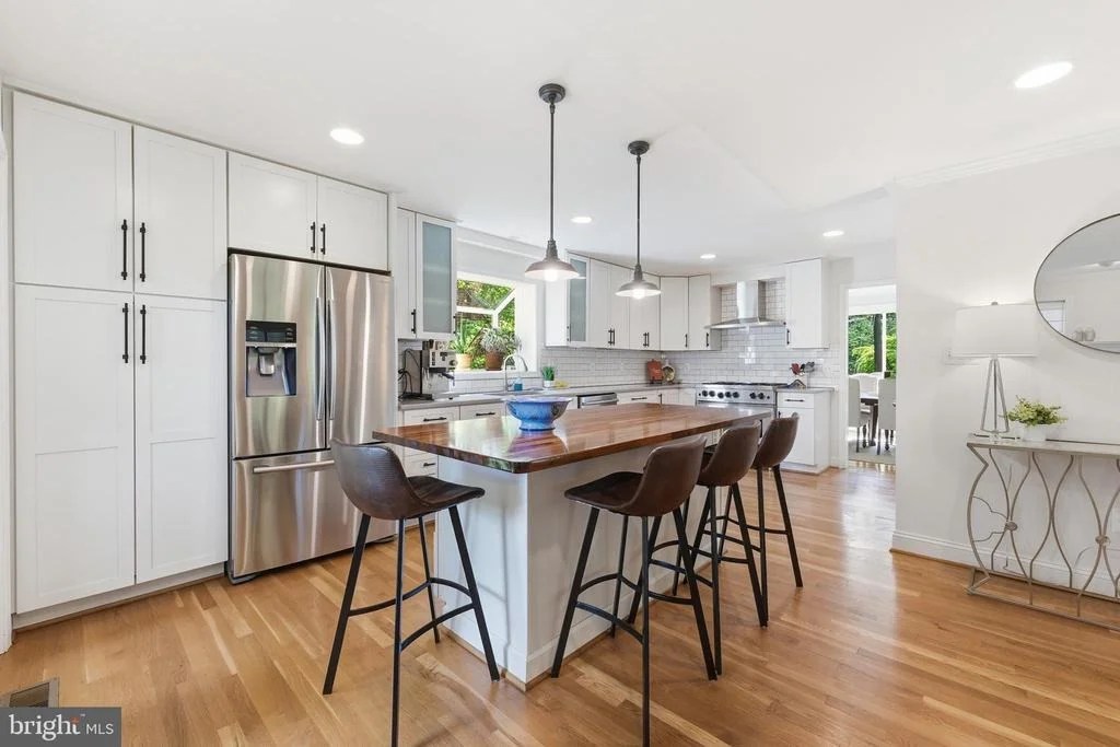 Photo of 1102 MEURILEE LANE